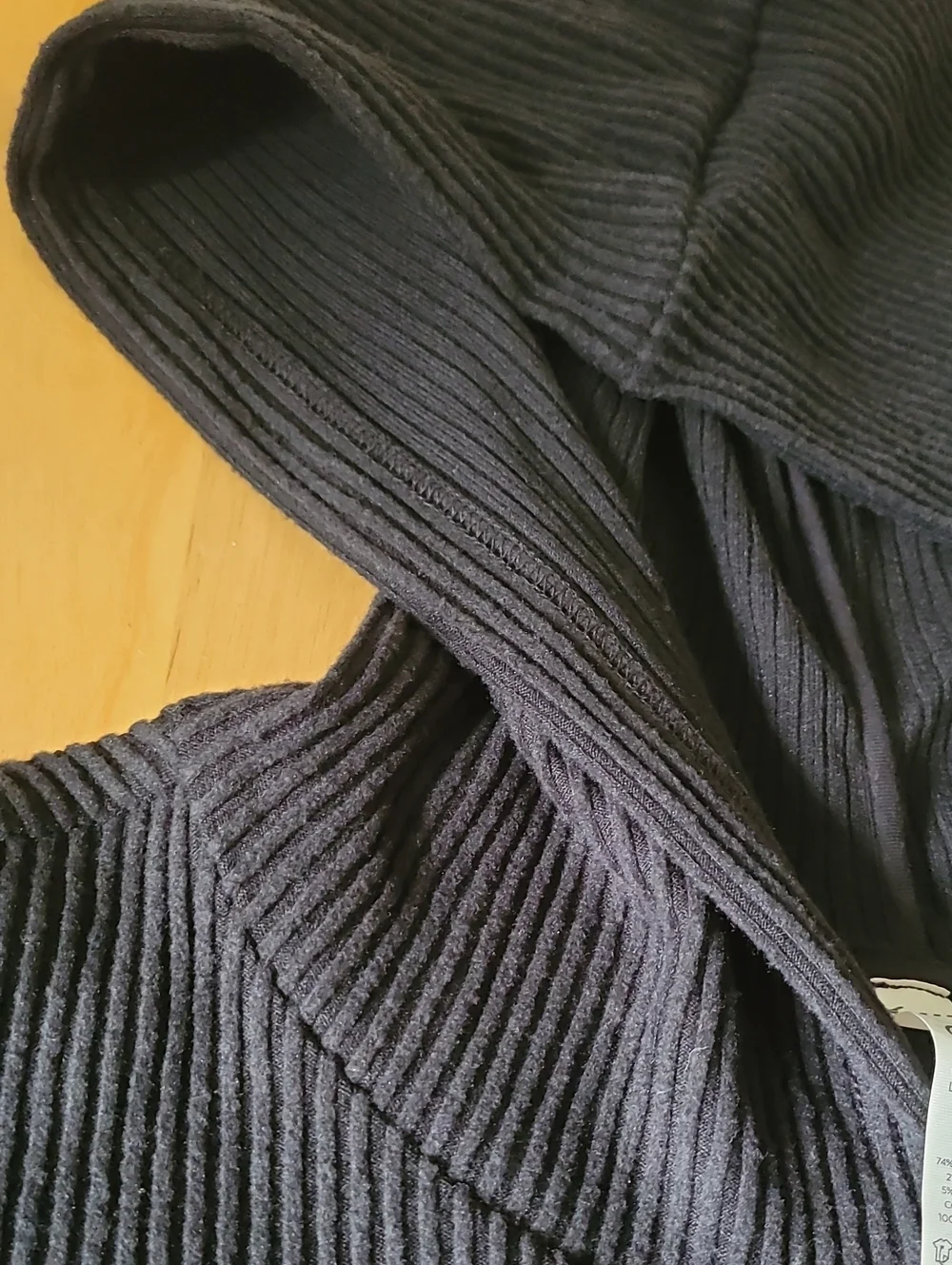 ALO Yoga Muse Hoodie In Black L